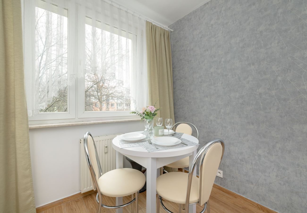 Ferienwohnung in Kraków - Gemütliche Wohnung mit Balkon in Krakau | 800 m zum Bahnhof Krakau Olsza | 2 Schlafzimmer | Smart TV | Wifi 