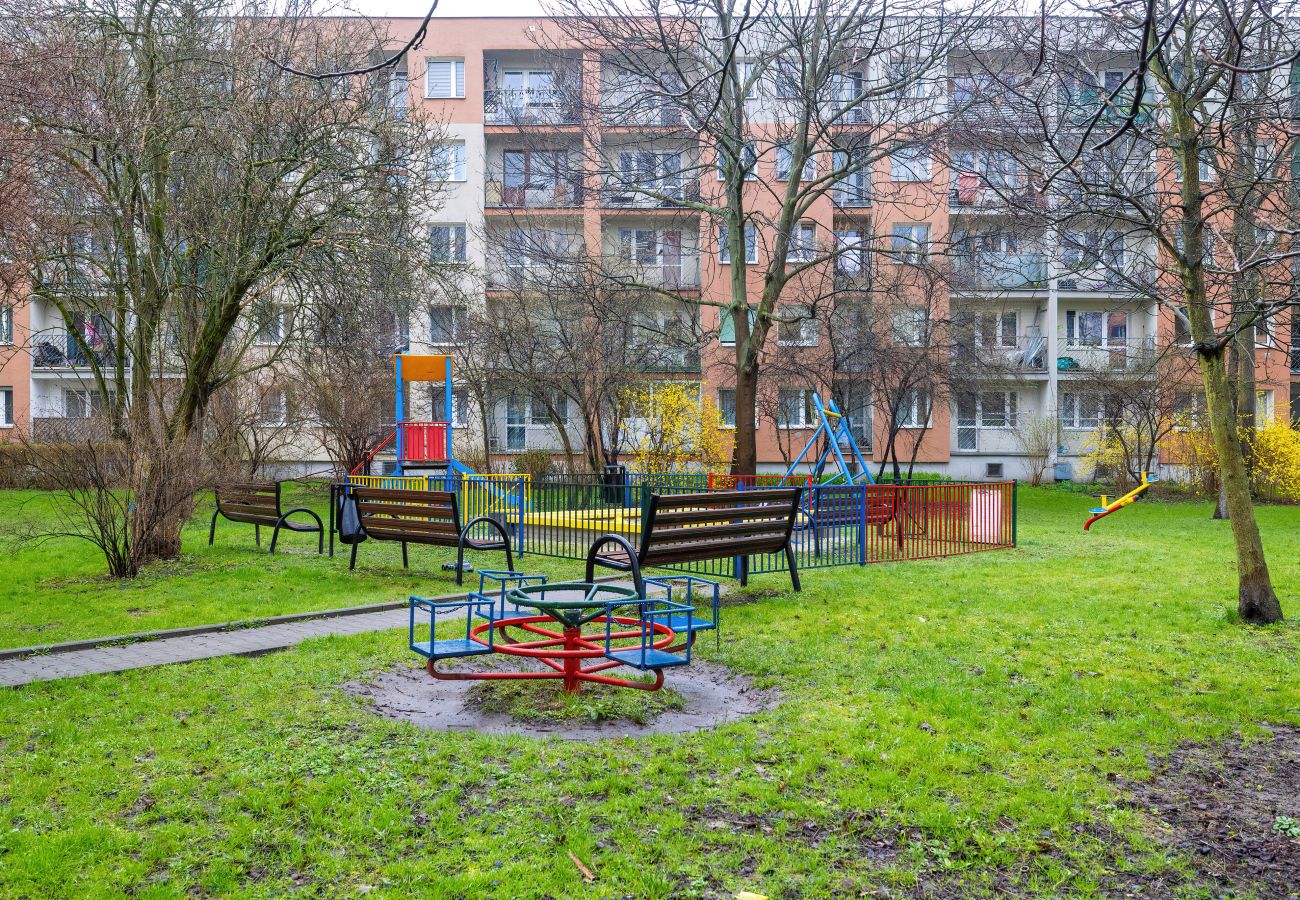 Ferienwohnung in Kraków - Gemütliche Wohnung mit Balkon in Krakau | 800 m zum Bahnhof Krakau Olsza | 2 Schlafzimmer | Smart TV | Wifi 