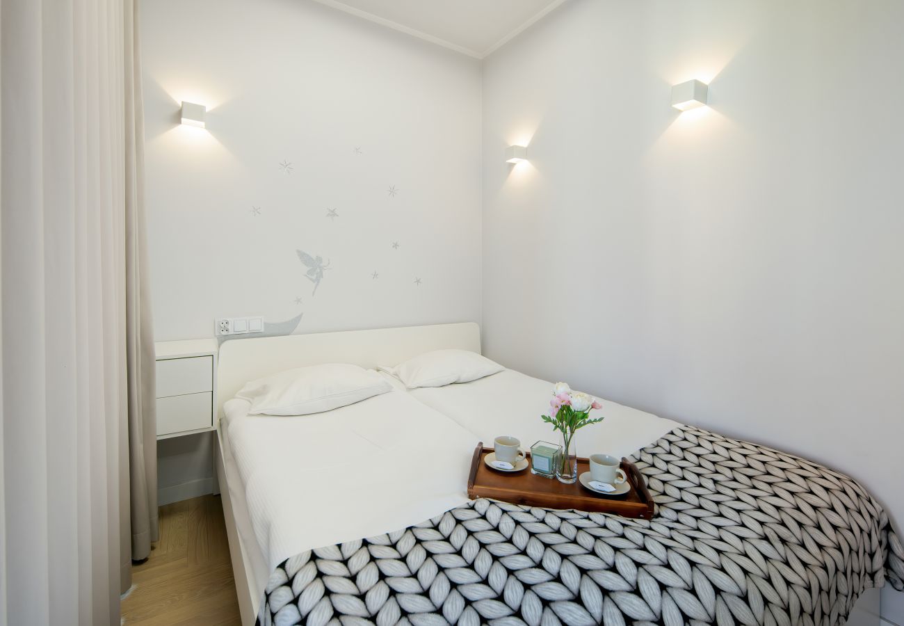 Ferienwohnung in Kraków - Wohnung mit Balkon | Parking | Stadtblick | Smart TV | Fernbedienung | Krakau 