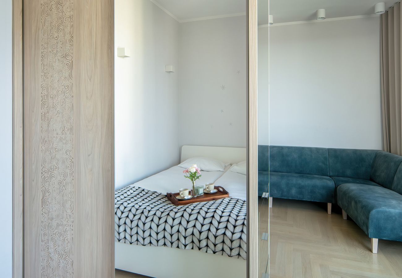 Ferienwohnung in Kraków - Wohnung mit Balkon | Parking | Stadtblick | Smart TV | Fernbedienung | Krakau 