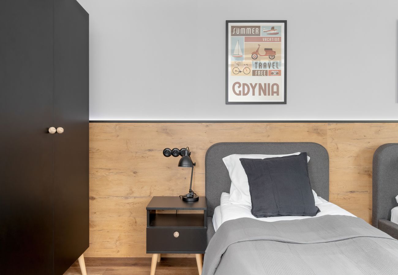 Ferienwohnung in Gdynia - Władysława IV 30A | 3 Schlafzimmer, Smart Tv, Billardtisch, Projektor | Gdynia