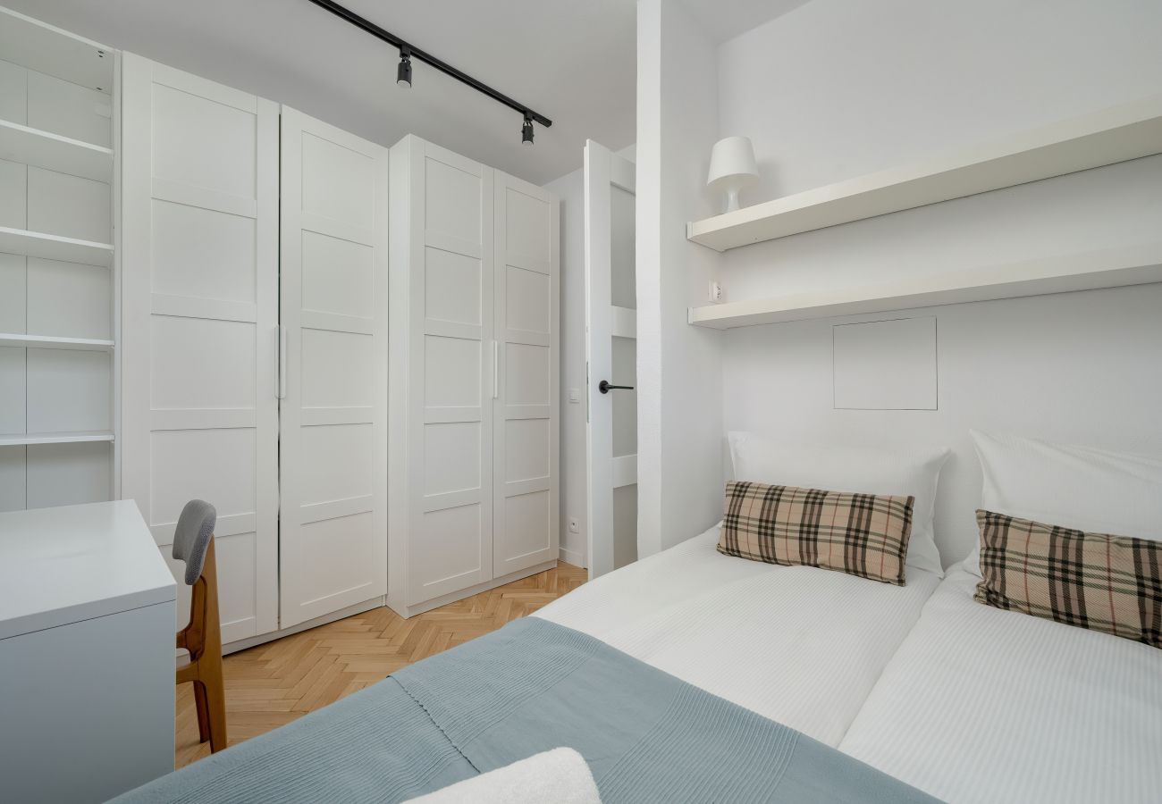 Ferienwohnung in Wrocław - Wita Stwosza 37 | Wohnung am Marktplatz | Wrocław | Ein Schlafzimmer | 4 Personen | Schreibtisch