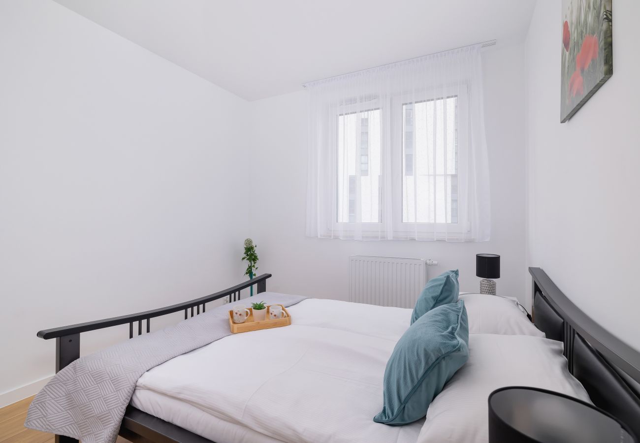 Ferienwohnung in Kraków - Helle Wohnung mit Parkplatz | Balkon | Krakau | WiFi