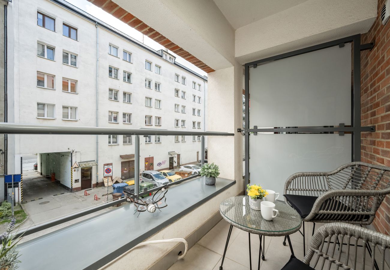 Ferienwohnung in Wrocław - Kościuszko | für 2 Personen, Balkon, Smart-TV| Netflix