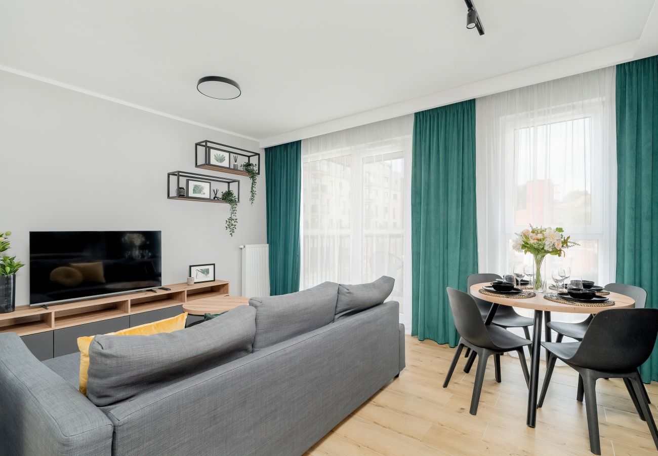 Ferienwohnung in Poznań - Esencja Anwesen Garbary 104F | Wifi, 1 Schlafzimmer, Balkon, Parkplatz, Poznan