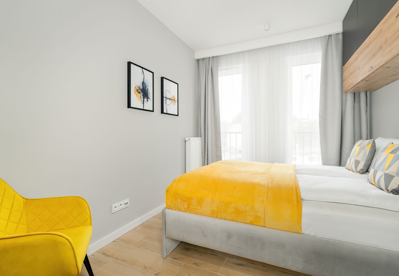 Ferienwohnung in Poznań - Esencja Anwesen Garbary 104F | Wifi, 1 Schlafzimmer, Balkon, Parkplatz, Poznan