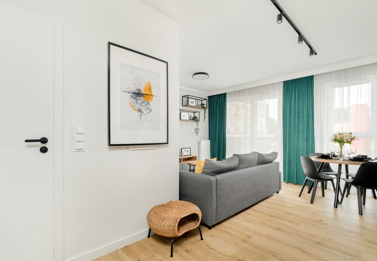 Ferienwohnung in Poznań - Esencja Anwesen Garbary 104F | Wifi, 1 Schlafzimmer, Balkon, Parkplatz, Poznan