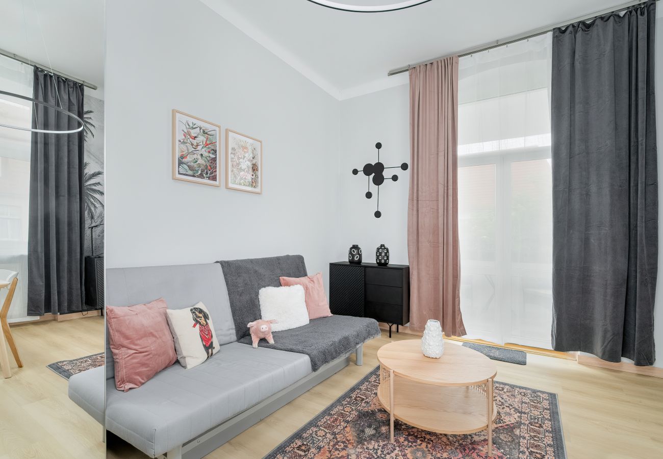 Studio in Poznań - Śniadeckich 20 | Gemütliches Studio im 3. Stock in Poznań | 2 Personen | Möblierter Balkon