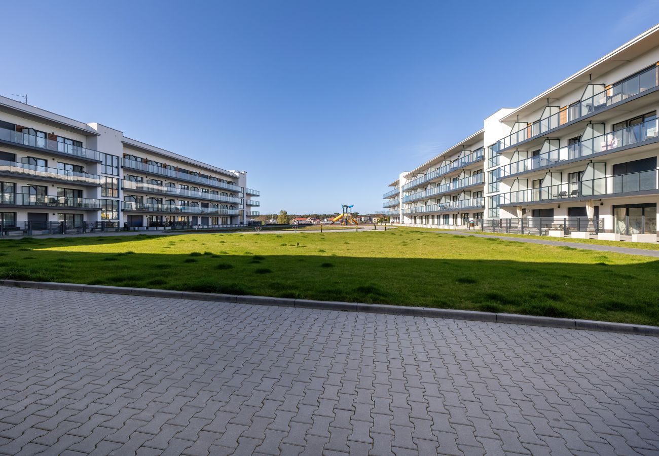 Ferienwohnung in Dziwnów - Spadochroniarzy 10G Dziwnów | Schlafzimmer | Balkon und Parkplatz