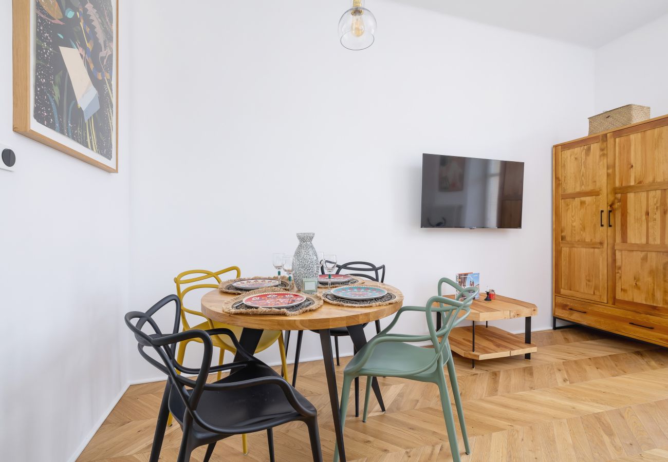 Ferienwohnung in Kraków - Zagrody | Kraków | In der Nähe von Wawel | Ein Schlafzimmer | Ideal für Fernarbeit | Für 4