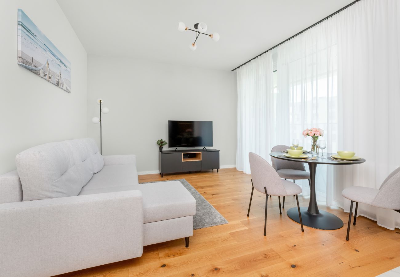 Ferienwohnung in Gdynia - Św. Piotra 6B | Wohnung im 15. Stock in Gdynia | Schöne Aussicht auf die Bucht | Parkplatz