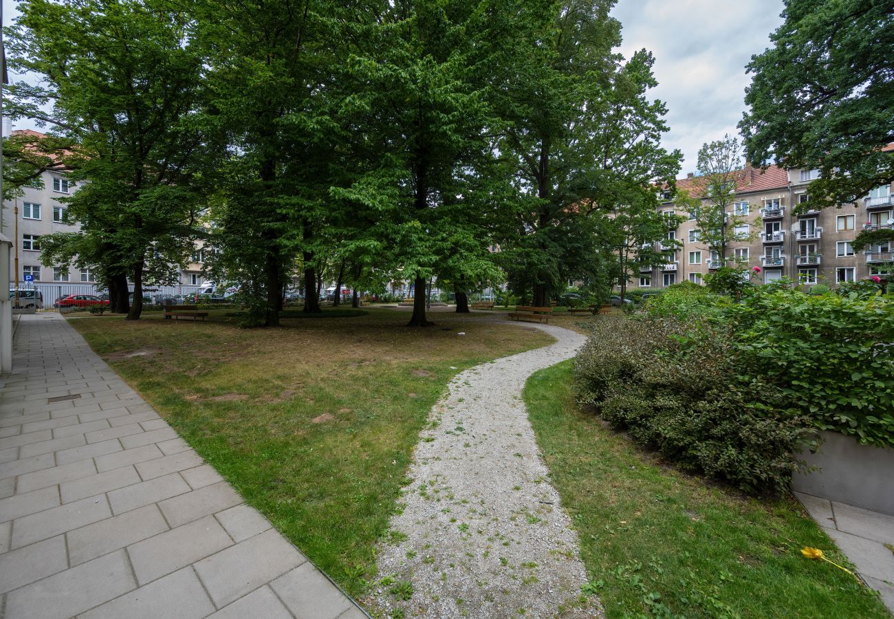 Ferienwohnung in Wrocław - Breslau | 1 Schlafzimmer, Balkon | Haustiere erlaubt