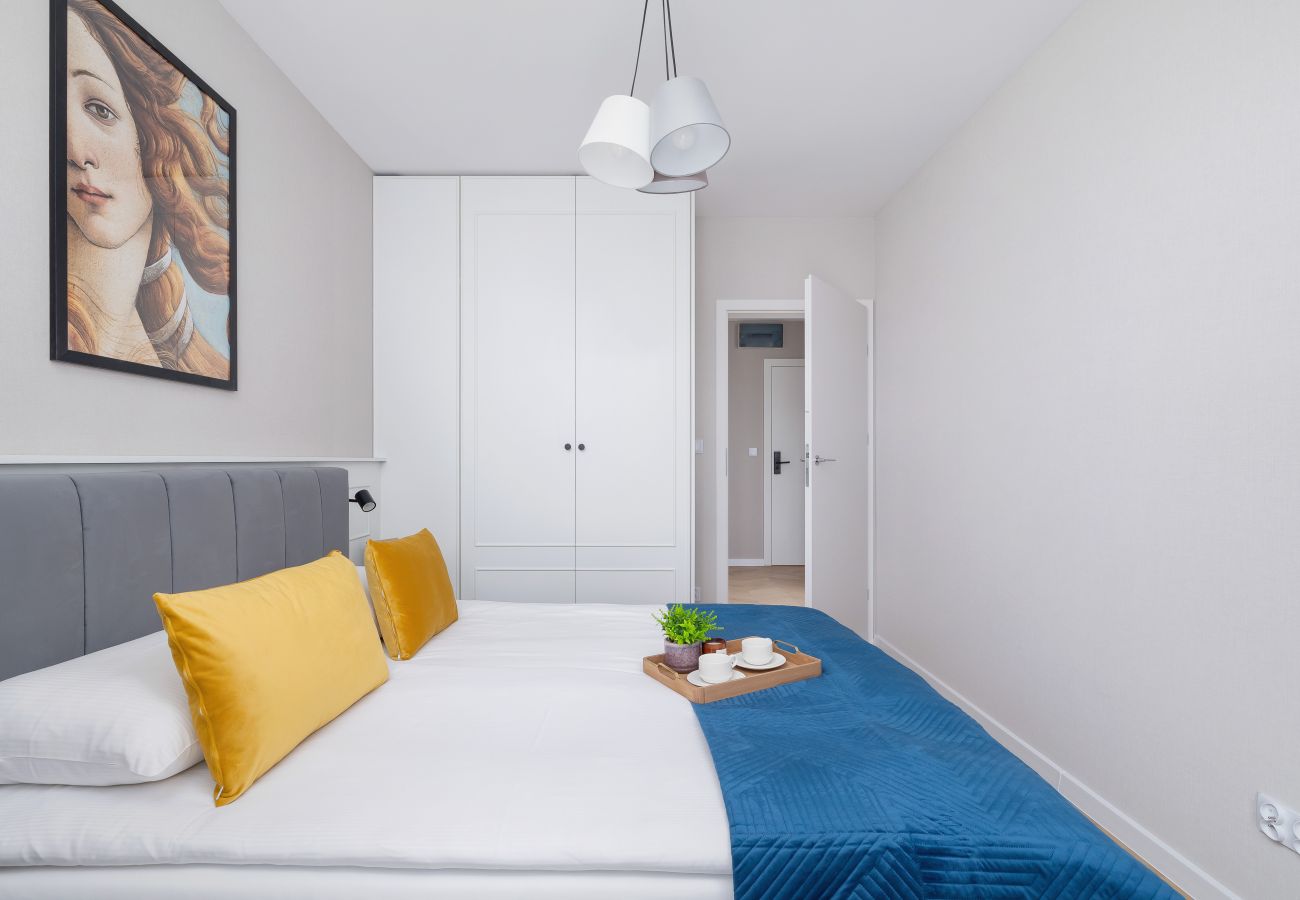 Ferienwohnung in Kraków - Krowodeska 40B | Prestige Apartment in Krakau | 4 Personen | Parkplatz | Klimaanlage | Schreibtisch | Badewanne