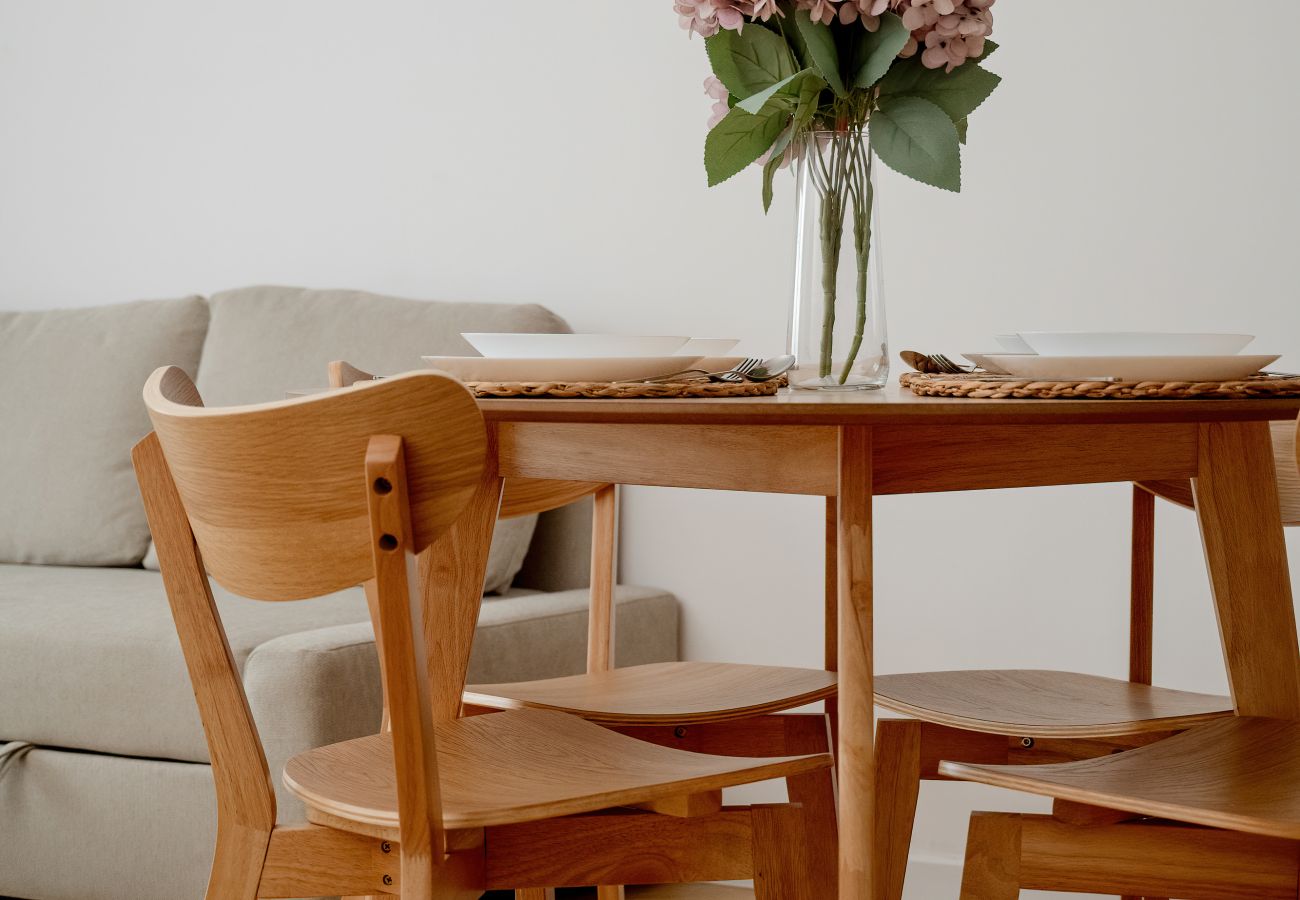 Ferienwohnung in Wrocław - Parken | Balkon, Schreibtisch, 1 Schlafzimmer | Breslau