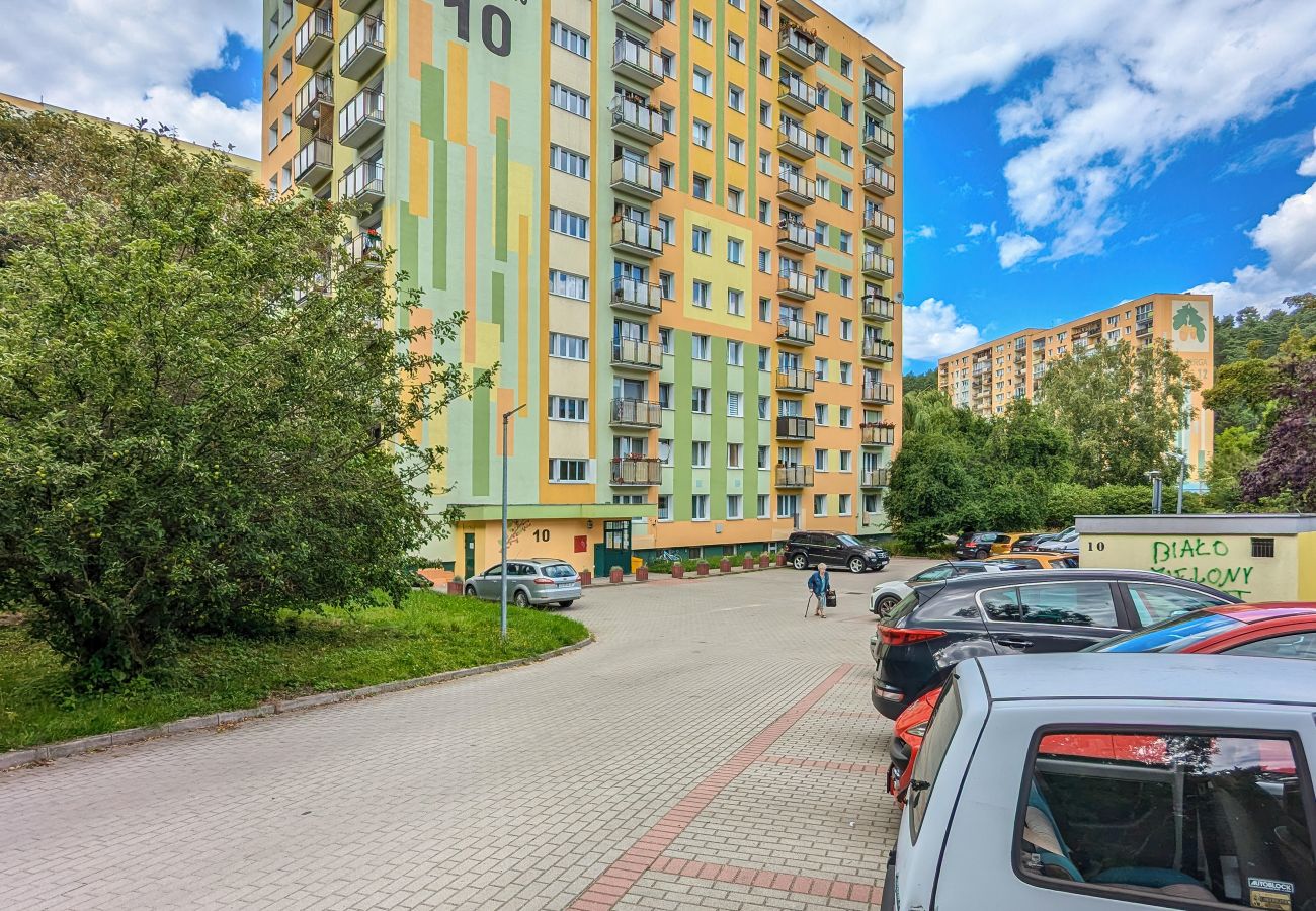 Ferienwohnung in Sopot - Sopot Brodwino | Cieszyńskiego | Nahe der Oper Leśna | Balkon | Zwei Schlafzimmer | Für 4