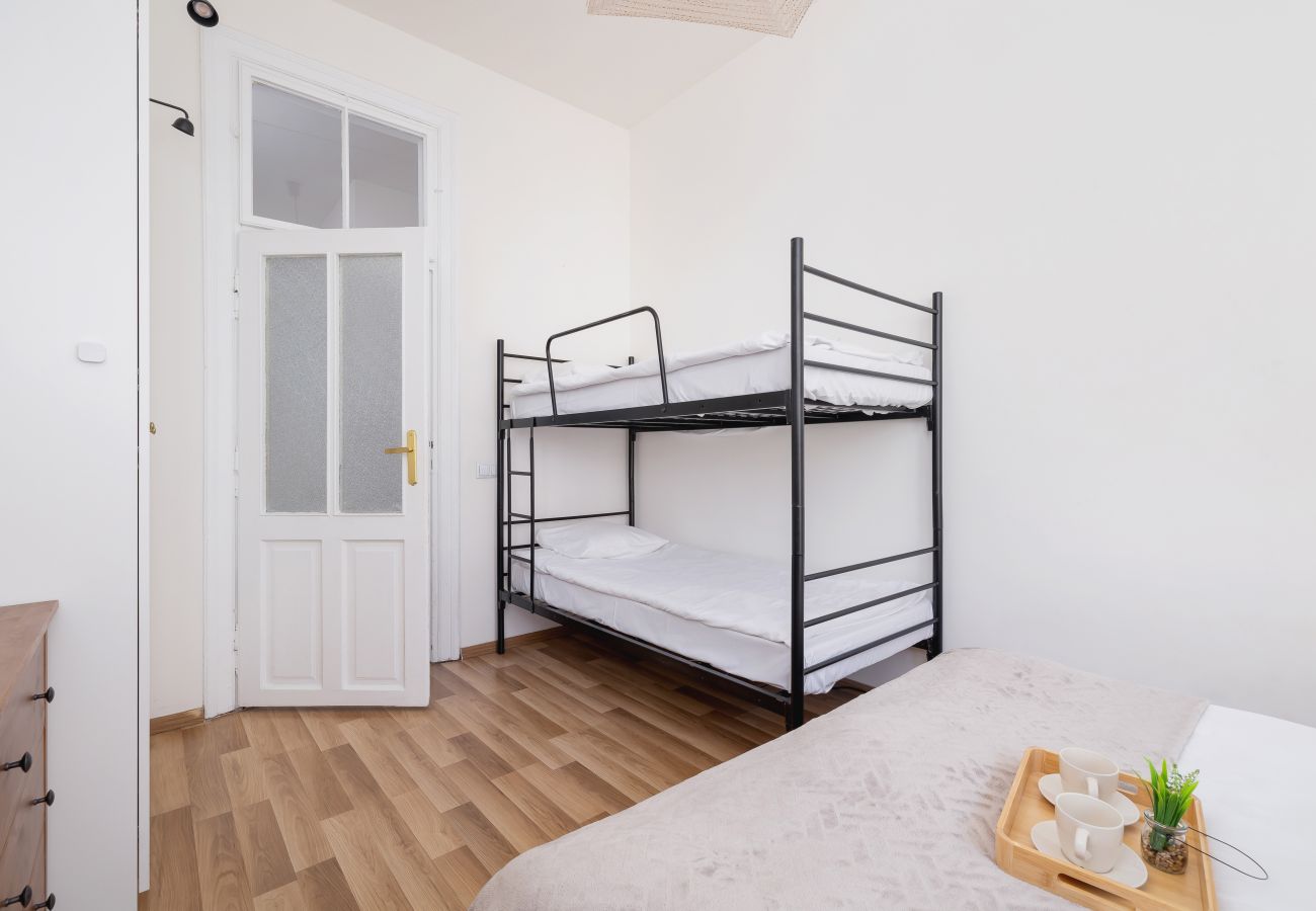 Ferienwohnung in Kraków - Stilvolle Wohnung | 2 Schlafzimmer | Remote Arbeit | Downtown Krakau  