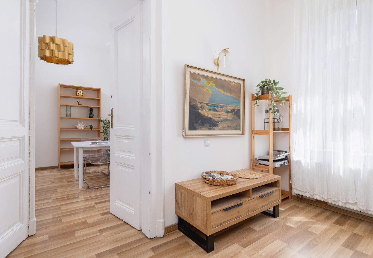 Ferienwohnung in Kraków - Stilvolle Wohnung | 2 Schlafzimmer | Remote Arbeit | Downtown Krakau  