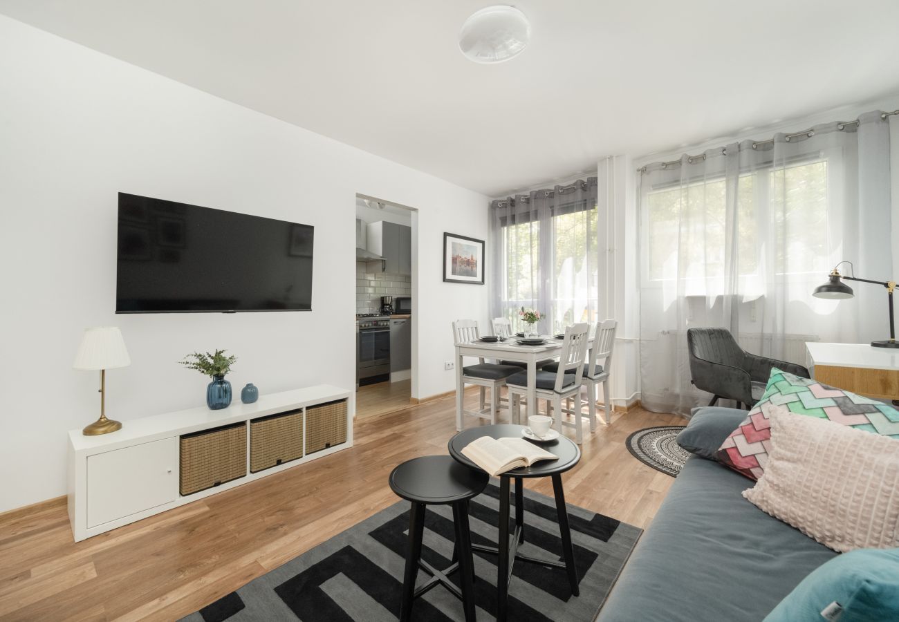 Ferienwohnung in Wrocław - Nożownicza 27 | Erdgeschoss Ein-Schlafzimmer-Wohnung am Stadtmarkt | Wrocław Zentrum | Schreibtisch für Fernarbeit