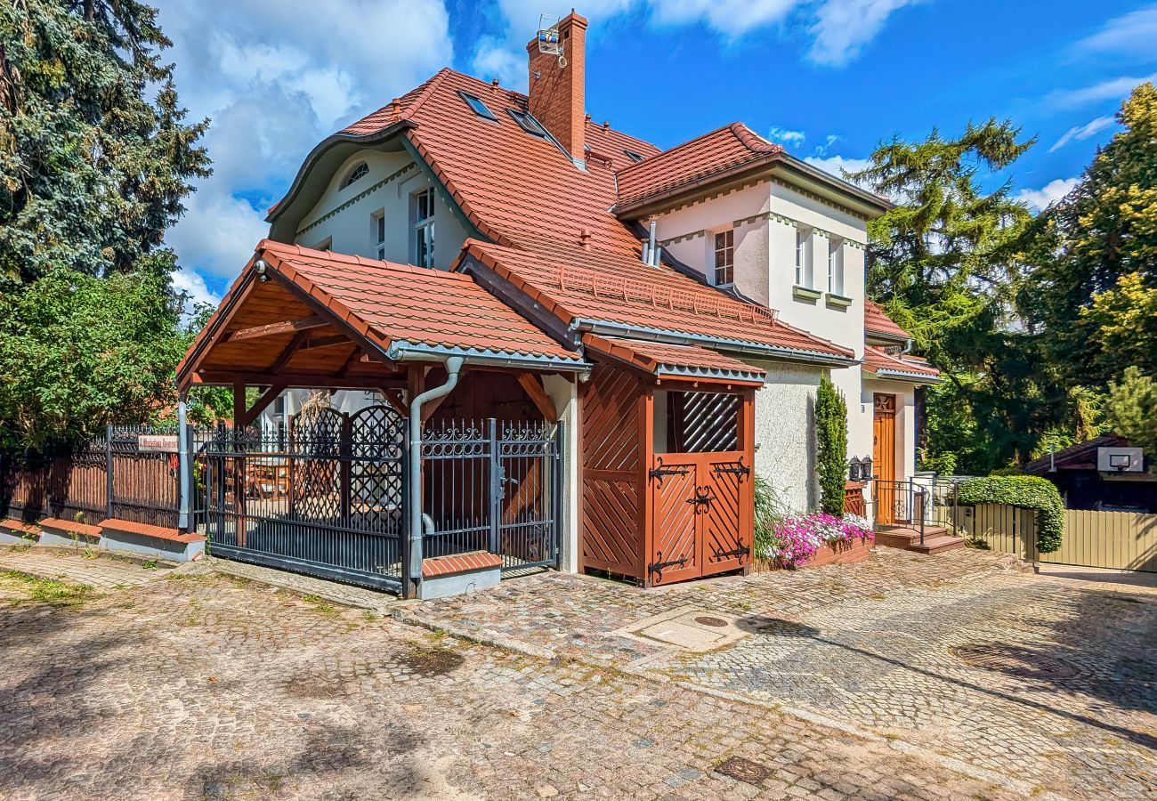 Ferienwohnung in Sopot - Sopot | Elegante Wohnung | Reymonta | In der Nähe von Sopot Bahnhof | Garten | Terrasse | 3 Schlafzimmer | Für 6