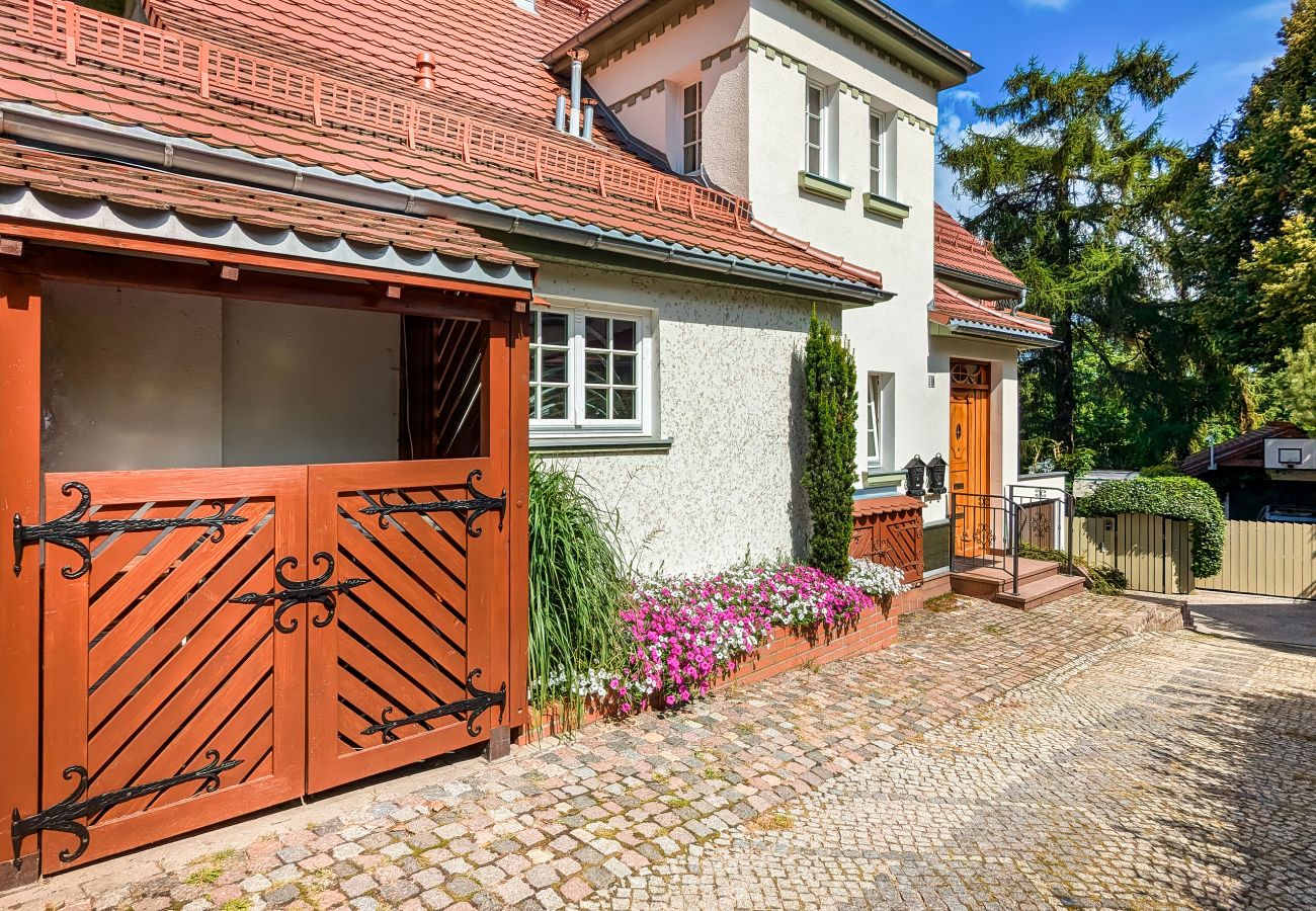 Ferienwohnung in Sopot - Sopot | Elegante Wohnung | Reymonta | In der Nähe von Sopot Bahnhof | Garten | Terrasse | 3 Schlafzimmer | Für 6