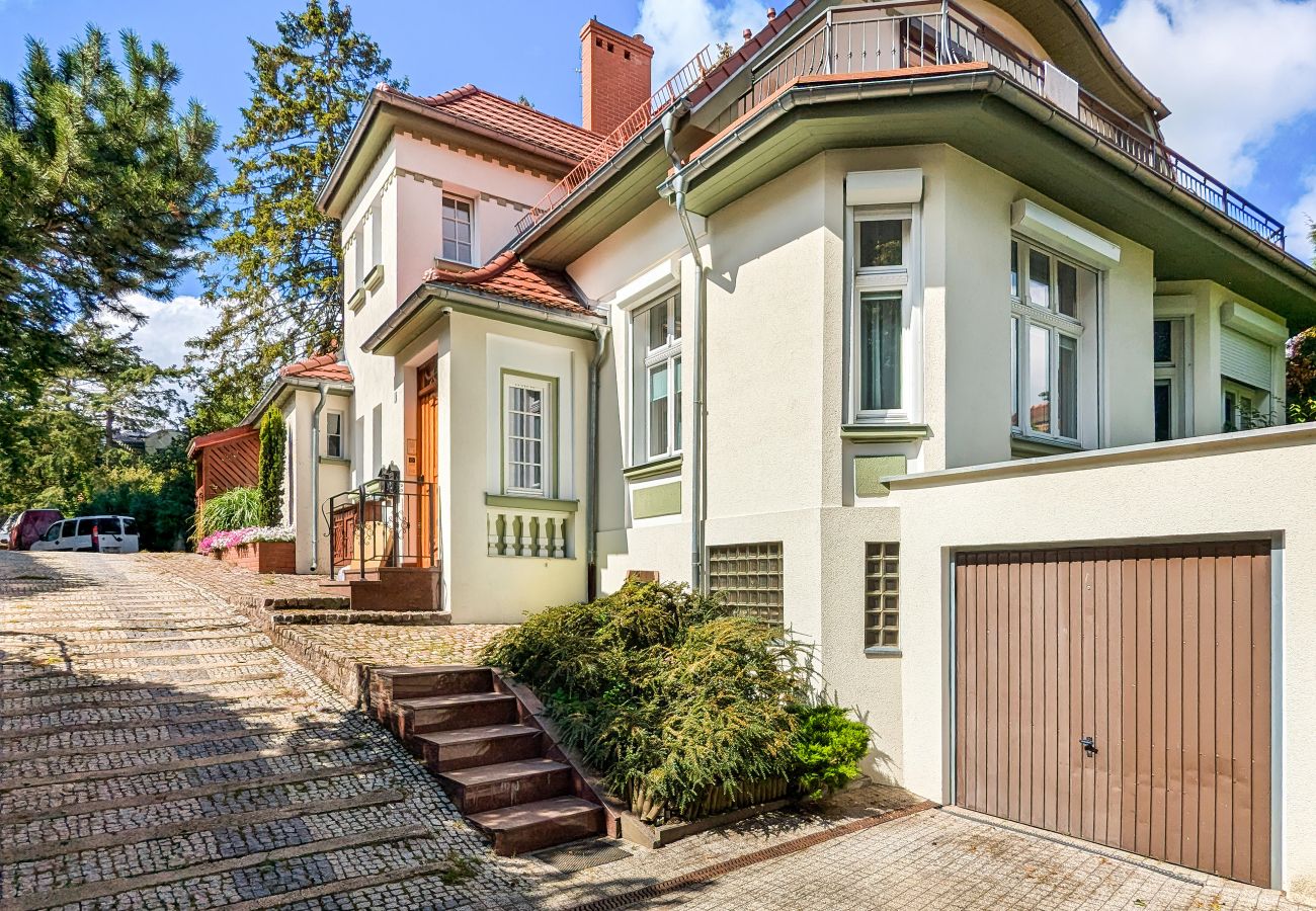 Ferienwohnung in Sopot - Sopot | Elegante Wohnung | Reymonta | In der Nähe von Sopot Bahnhof | Garten | Terrasse | 3 Schlafzimmer | Für 6