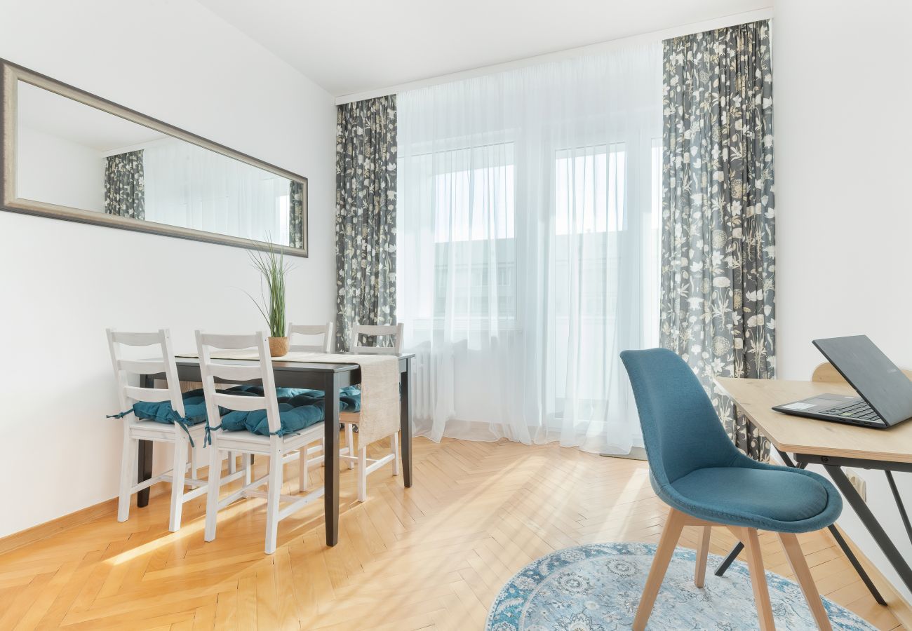 Ferienwohnung in Gdynia - Władysława IV | Moderne Wohnung | Balkon | Gdynia Stadtzentrum | Stadtstrand