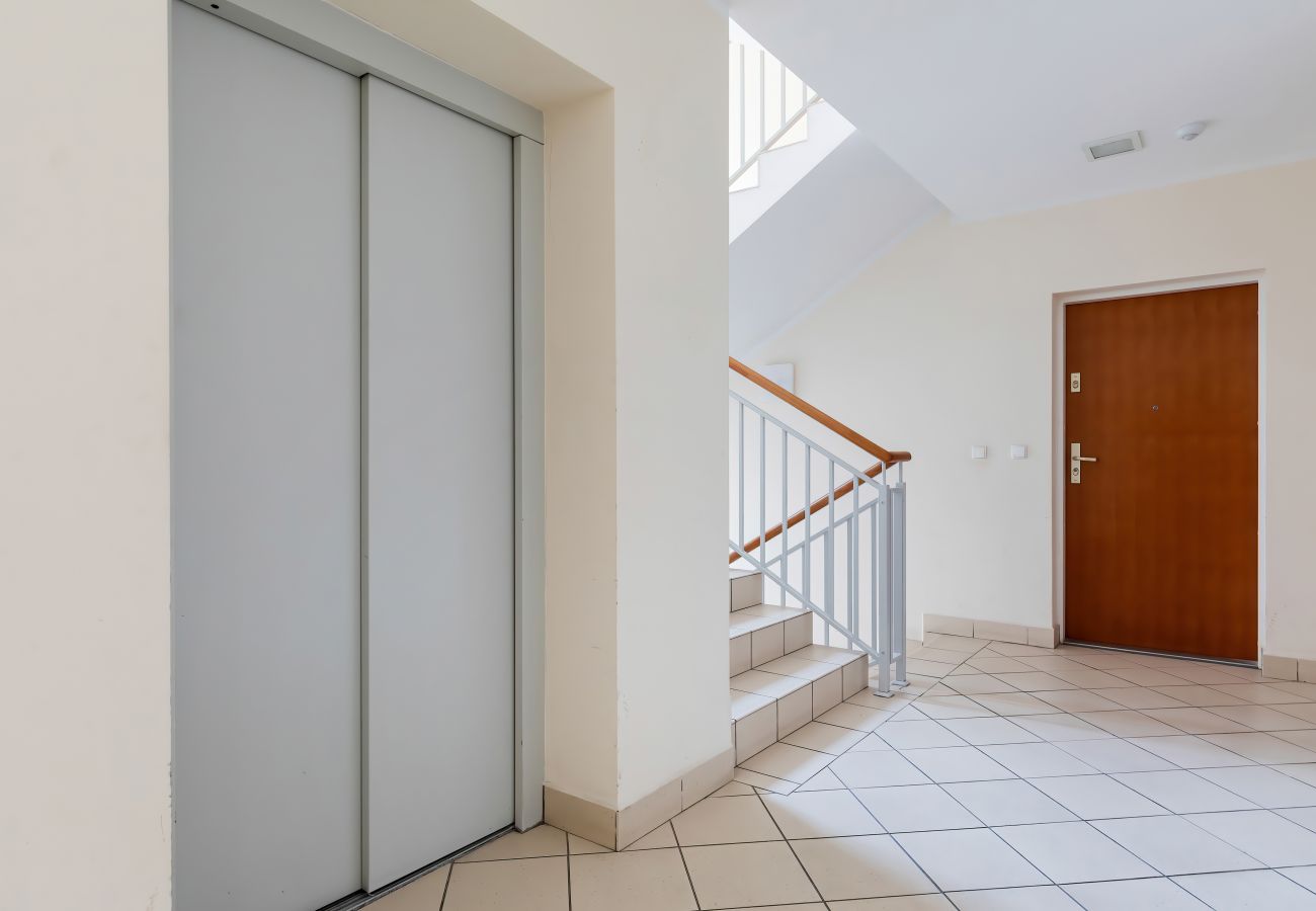 building, Chełmońskiego 4C, Świnoujście, corridor, hall, elevator