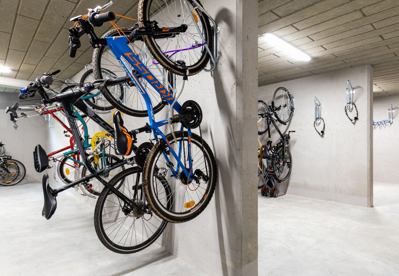 bicycle storage, bicycle, storage, apartment, apartment building, apartment building interior, interior, rent