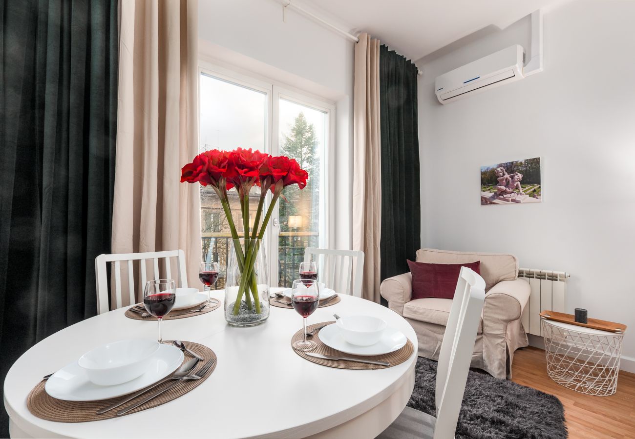 Apartment in Warszawa - One Bedroom Apartment in Warsaw City Center | Nowy Świat