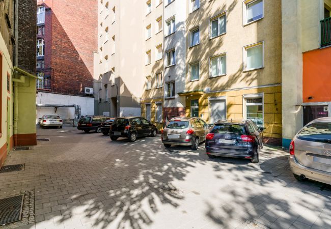 Apartment in Wrocław - One Bedroom Apartment | Jednosci Narodowej Wrocław