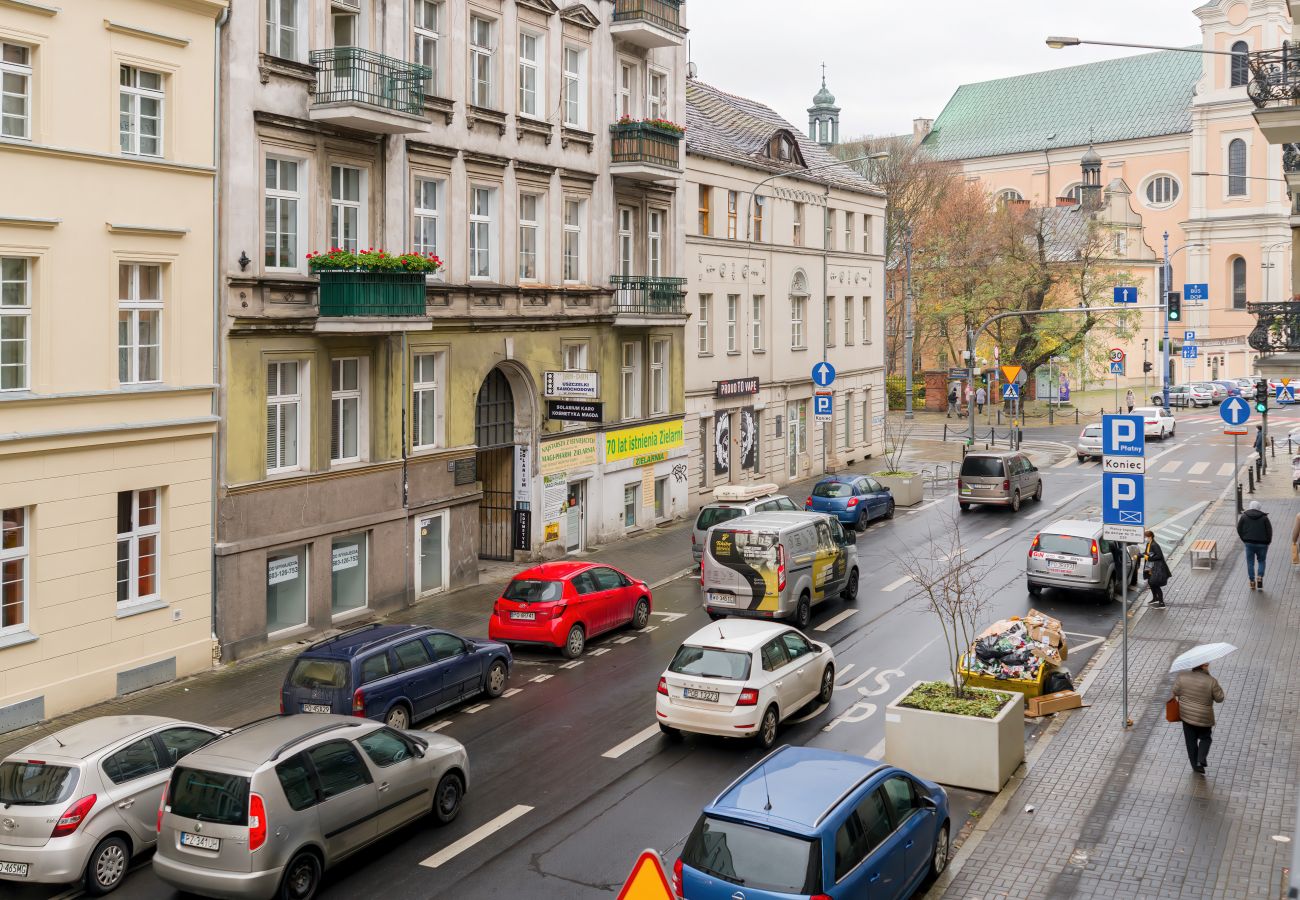 Apartment in Poznań - One Bedroom Apartment Poznań Garbary 31