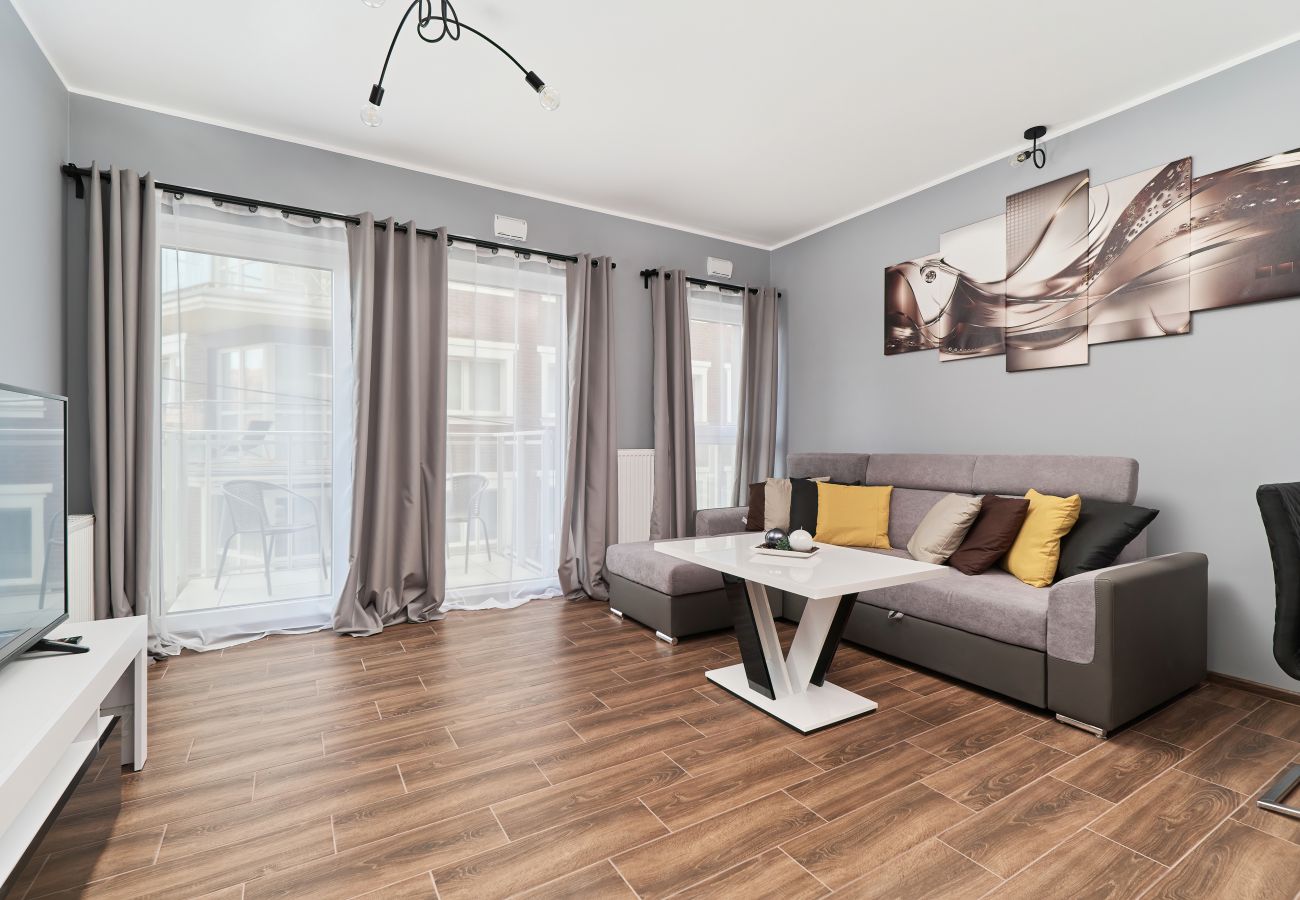 Apartment in Wrocław - One-Bedroom Apartment|  Jana Pawła II 21