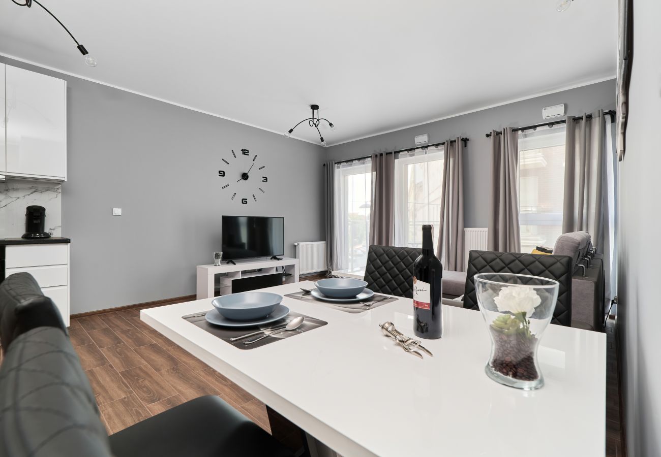 Apartment in Wrocław - One-Bedroom Apartment|  Jana Pawła II 21