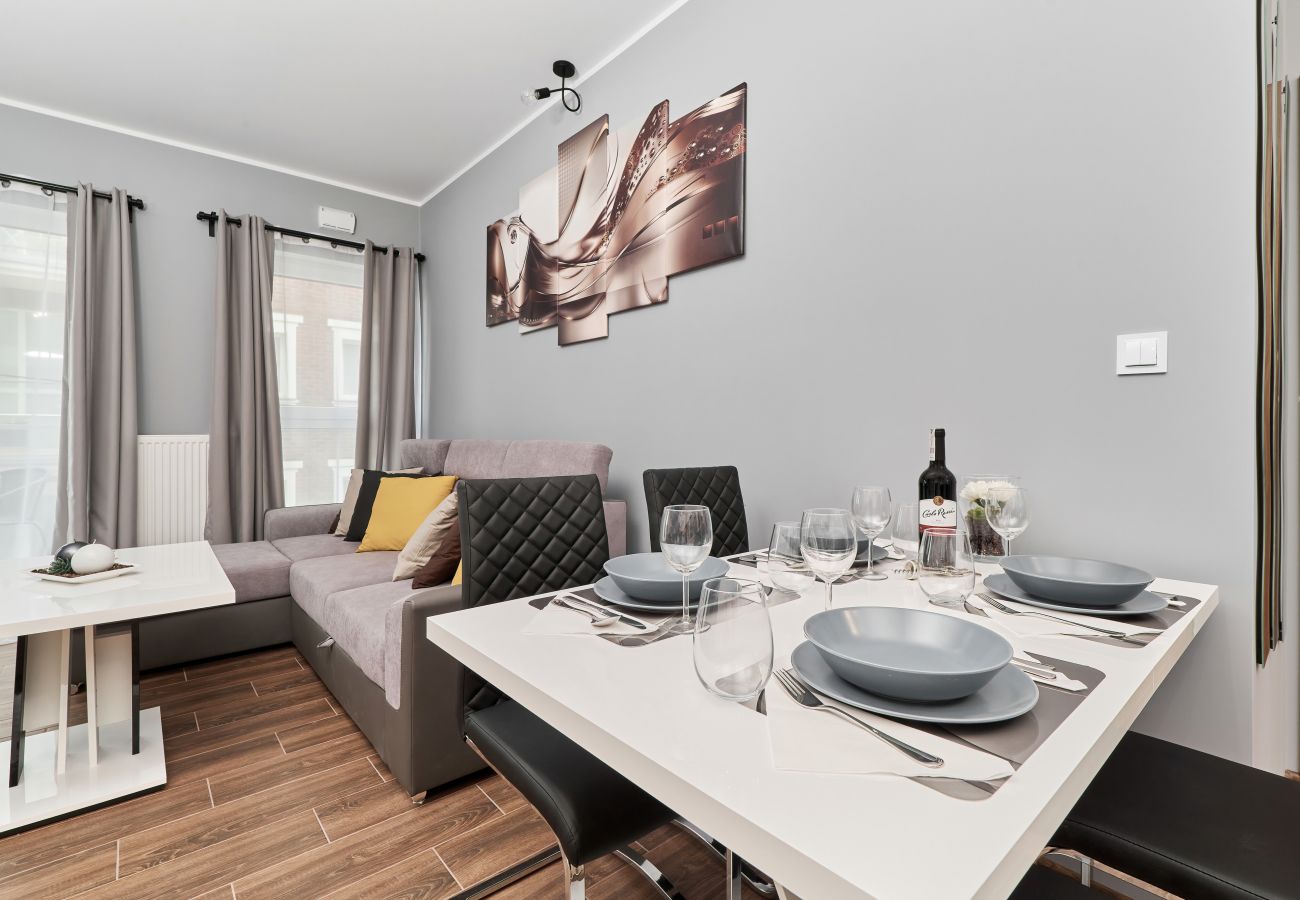 Apartment in Wrocław - One-Bedroom Apartment|  Jana Pawła II 21