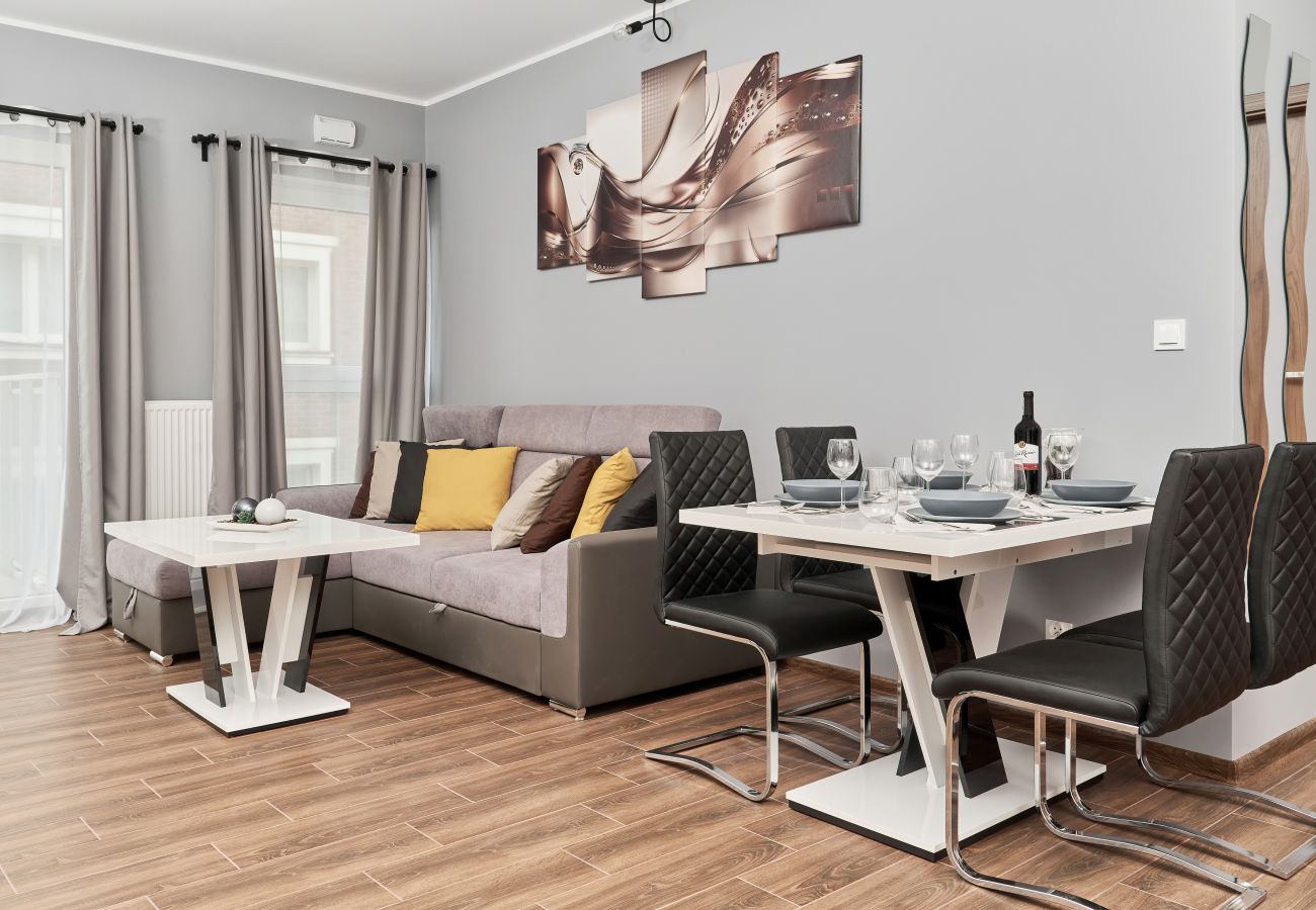 Apartment in Wrocław - One-Bedroom Apartment|  Jana Pawła II 21