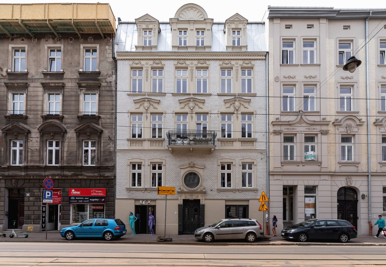 Studio in Kraków - Starowiślna 41/15, prestige studio with jacuzzi, Kazimierz Cracow