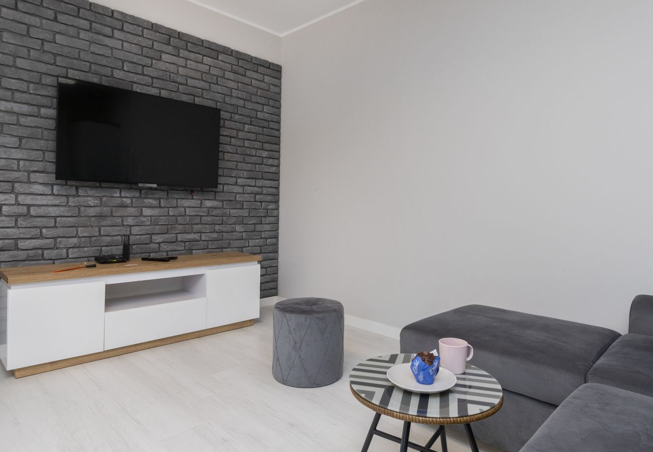 Apartment in Gdynia - Paderewskiego 5/17, 1 Bedroom, Balcony, Parking