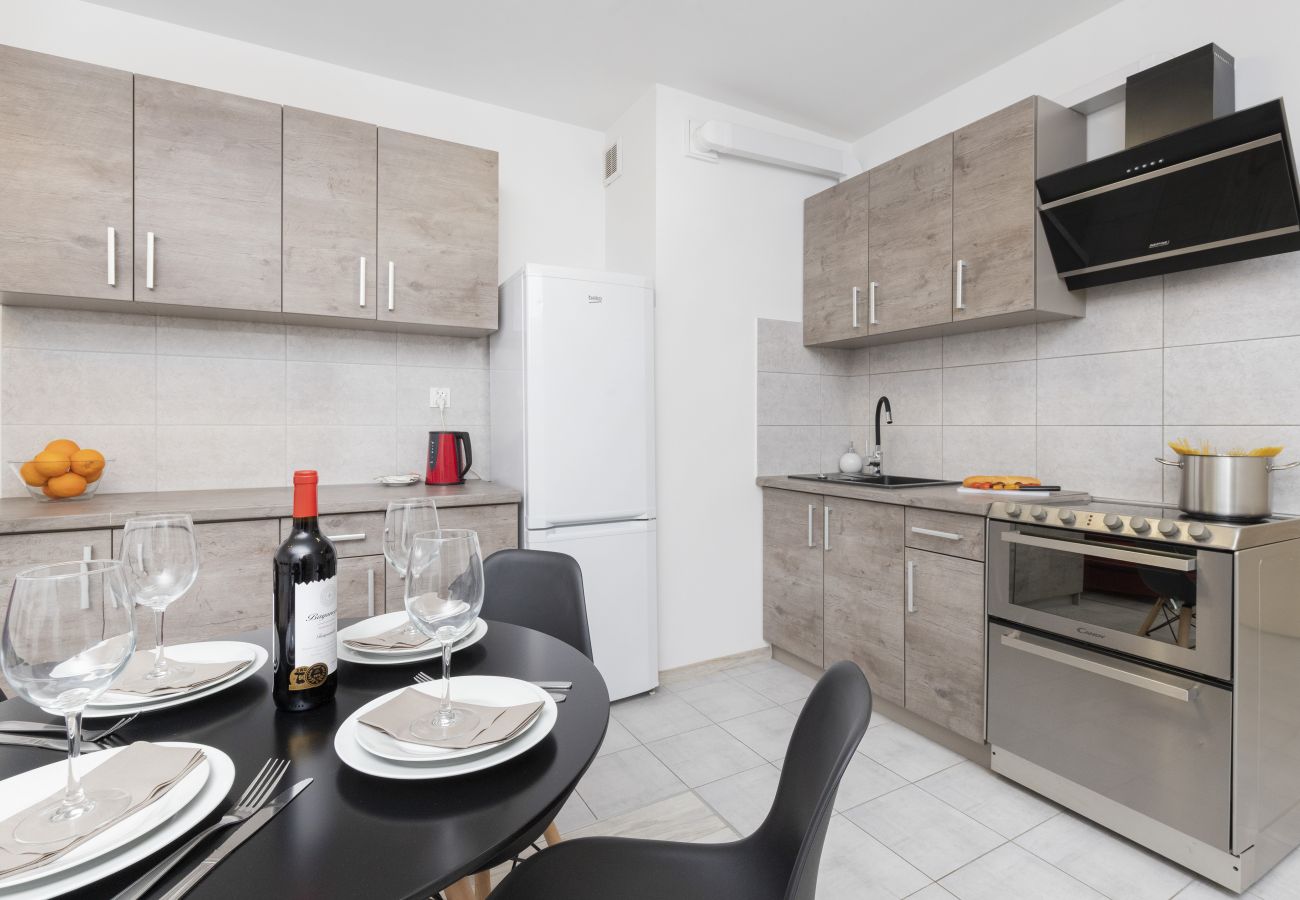 Apartment in Gdynia - Kościuszki 72 | Wifi, 1 Bedroom, Balcony, Parking, Gdynia