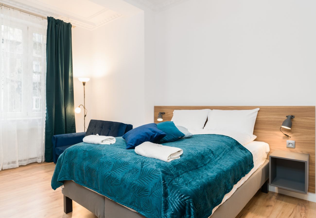 Studio in Poznań - Kwiatowa 6 | Wifi, Pet-friendly, Studio for 3 Guests, Poznan