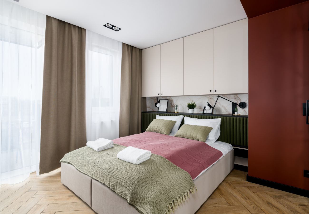 Studio in Poznań - Garbary 104D | Wifi, Pet-Friendly, Studio for 3 Guests, Balcony, Poznan