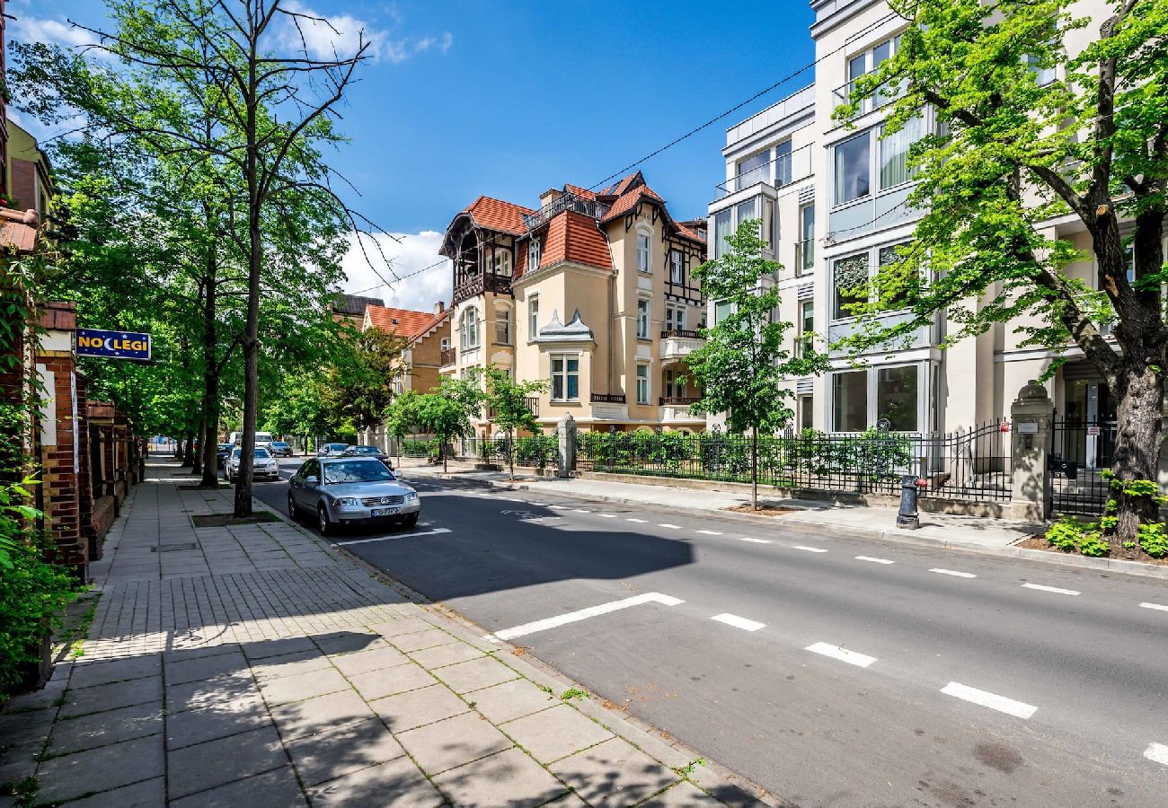 Studio in Poznań - Four-person studio close to the famous Poznań Palm House