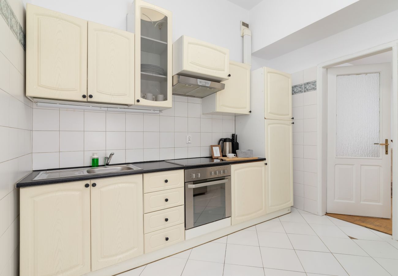 Apartment in Kraków - Main Market Square in Krakow | Spacious flat in a tenement house