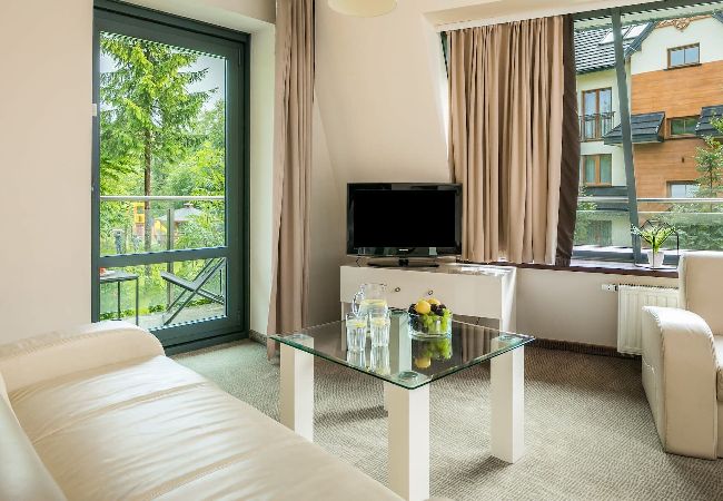 Apartment in Zakopane - Bright apartment with a balcony in a quiet area