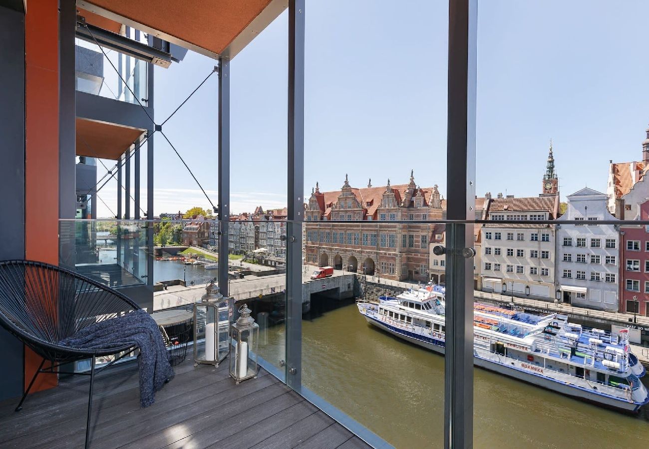 Studio in Gdańsk - Apartment with a view of the Motława in Deo Plaza 