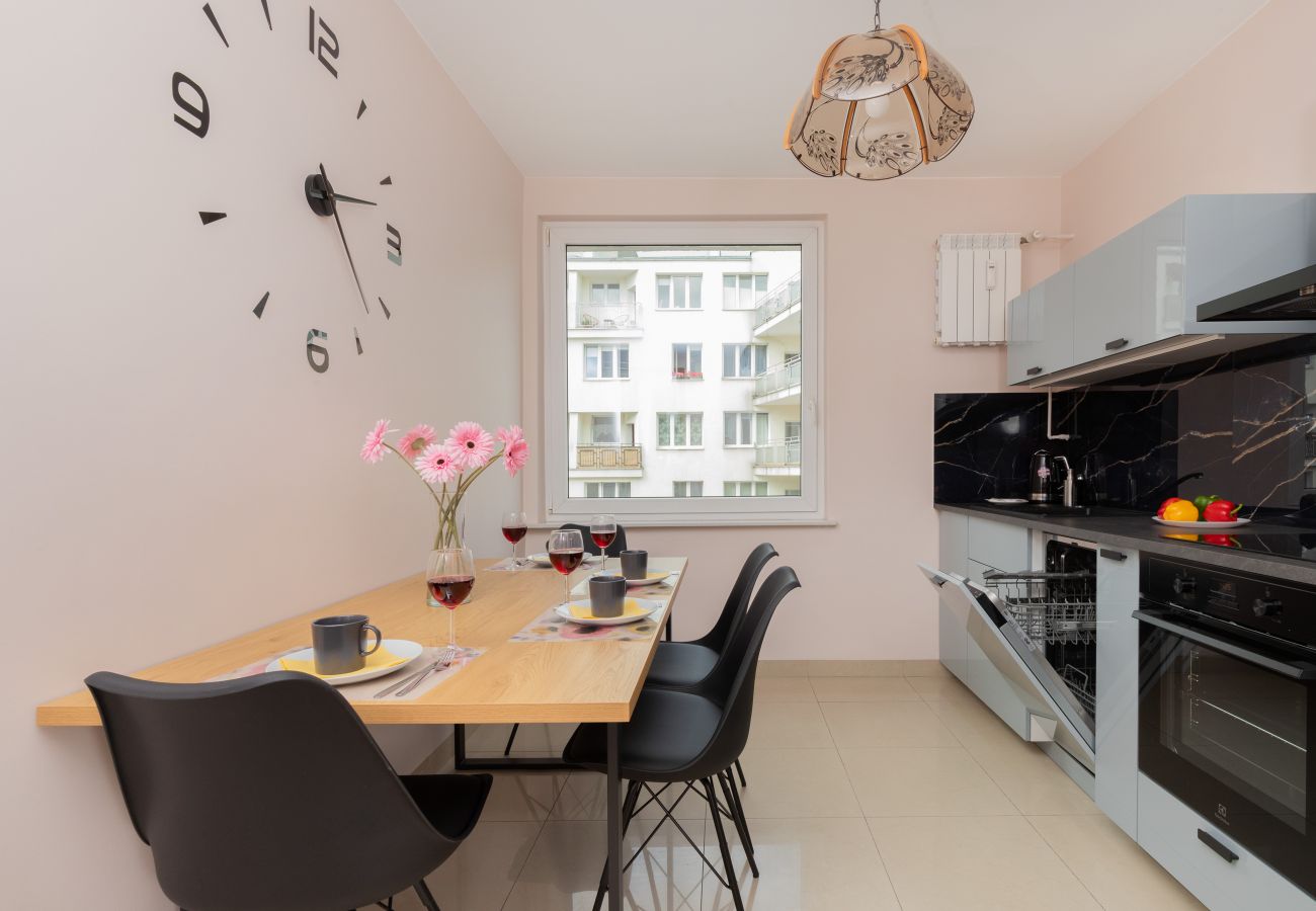 Apartment in Gdynia - Pet-Friendy 1-bedroom apartment, Starowiejska 31