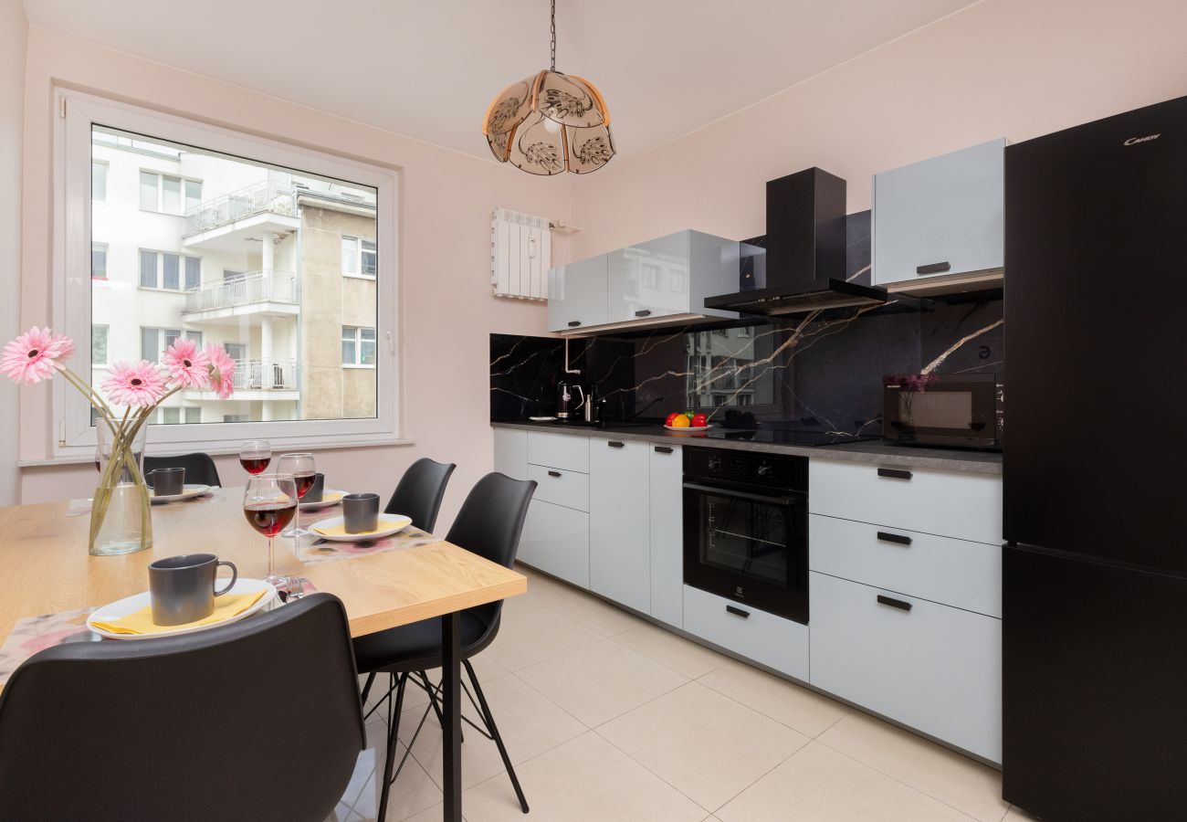 Apartment in Gdynia - Pet-Friendy 1-bedroom apartment, Starowiejska 31