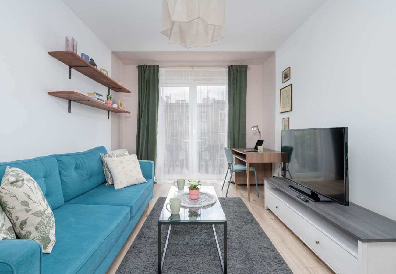 Apartment in Wrocław - Elegant Pastel Apartment with Balcony in Wroclaw