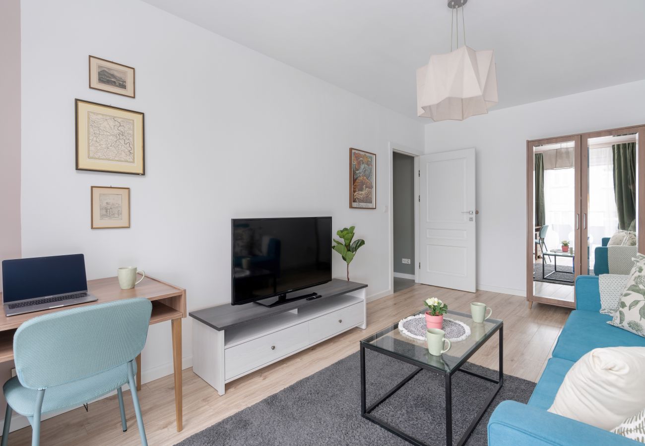 Apartment in Wrocław - Elegant Pastel Apartment with Balcony in Wroclaw