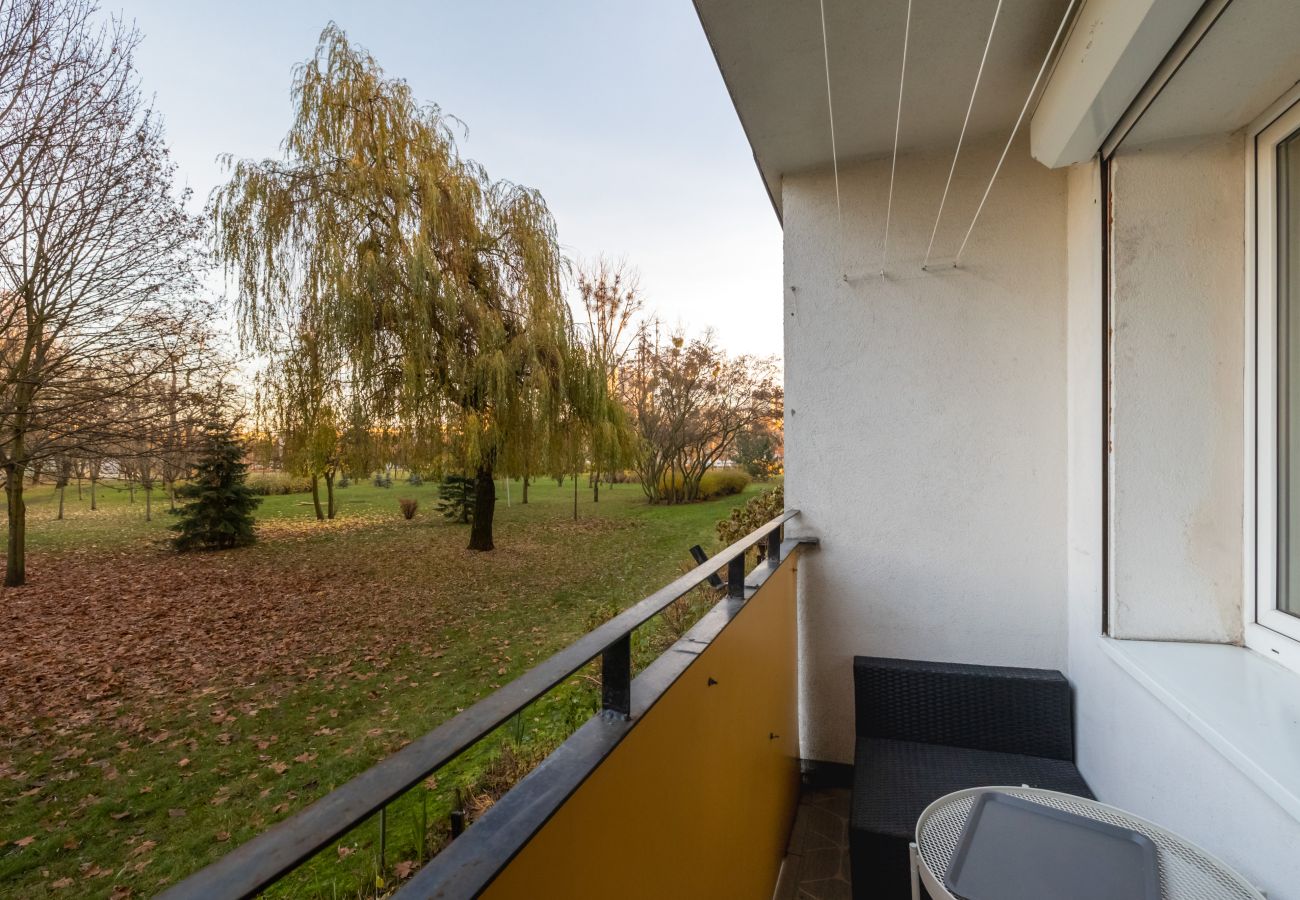 Apartment in Poznań - Ground Floor Apartment with Furnished Balcony and One Bedroom | Poznań