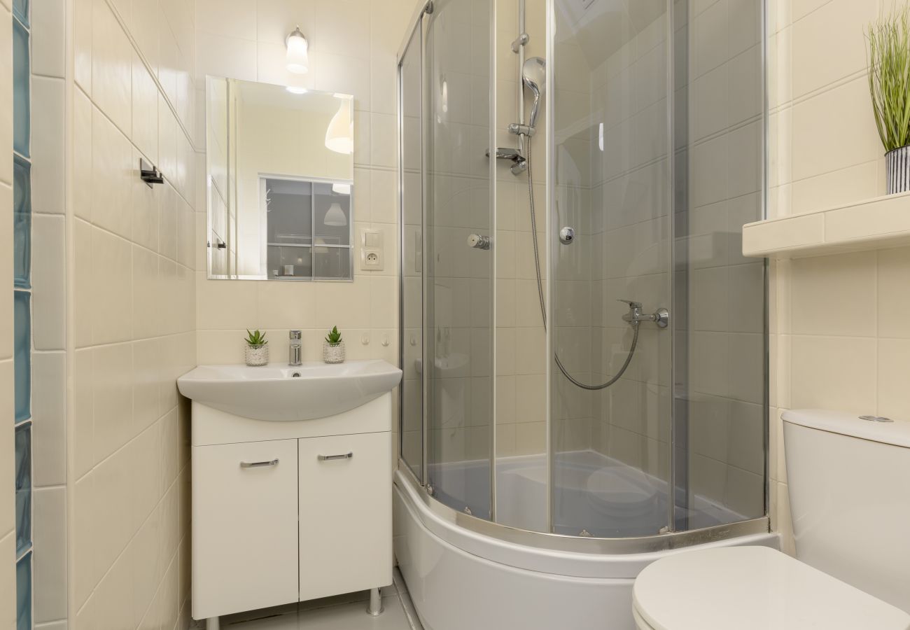 Studio in Warszawa -  Sapieżyńska 8 | Studio, shower, Wifi | Warsaw